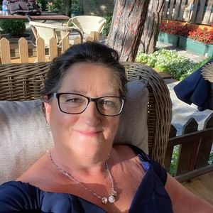 Meet your Posher, Janet